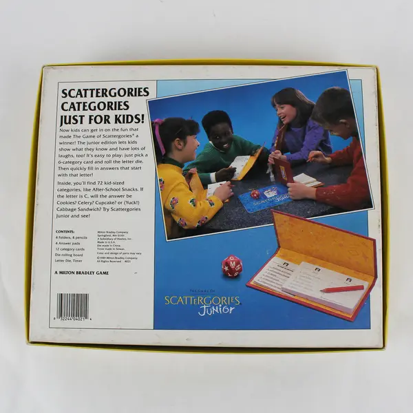 Scattergories Junior Milton Bradley Family Friends Game Night (Missing Dice)