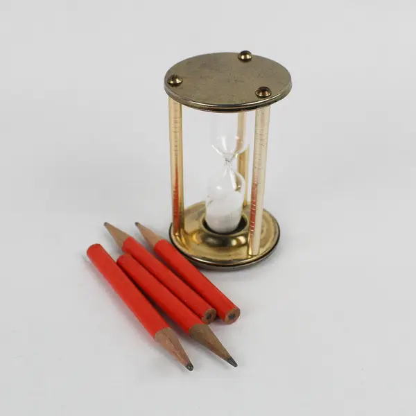 Scattergories Junior Milton Bradley Family Friends Game Night (Missing Dice)