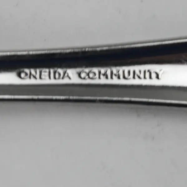 Lot Of 6 Oneida Silver Paramount (Stainless) Flatware Soup Spoons & Steak Knives
