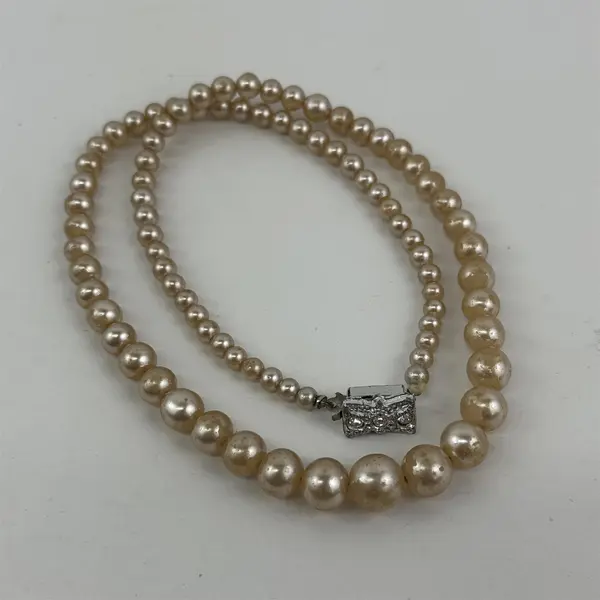  Vtg Faux Pearl Necklace 18” Graduated Size Pearls Box Clasp w/Rhinestones Japan