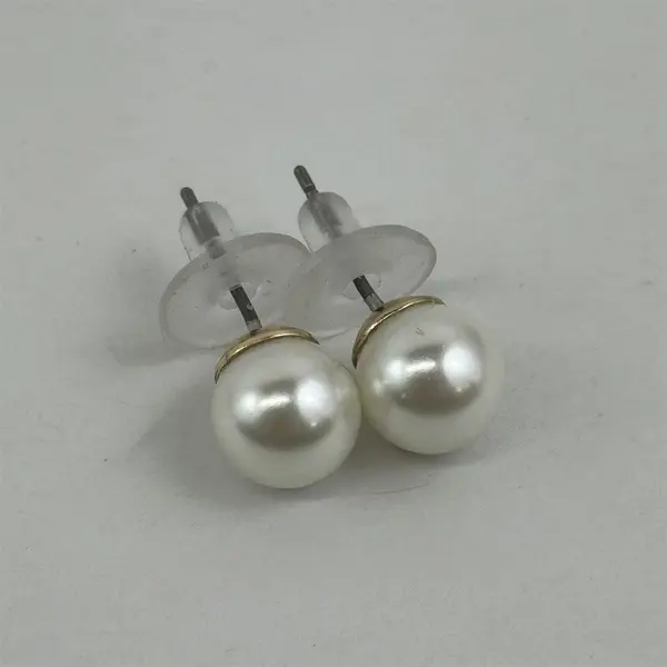 8 mm White Pearl Stud Earrings 