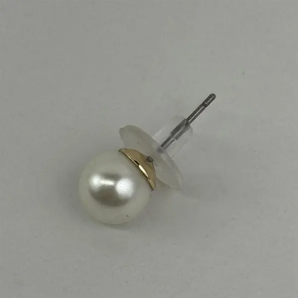 8 mm White Pearl Stud Earrings 
