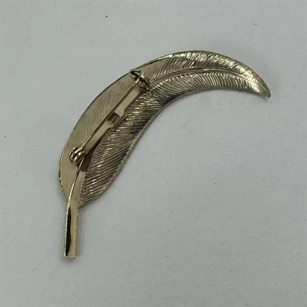 Vintage Gold Tone Metal Leaf Brooch 2.5" Women's Jewelry
