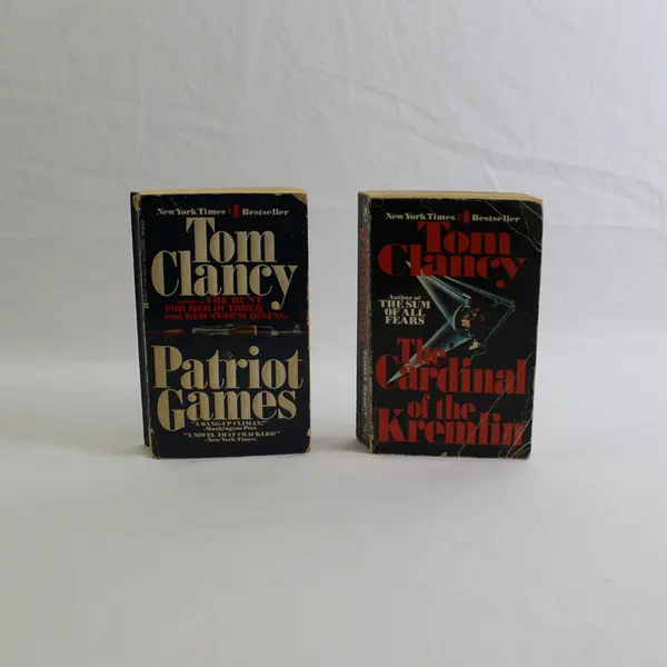 Lot of 2 Tom Clancy Novels Patriot Games & The Cardinal of the Kremlin Paperback