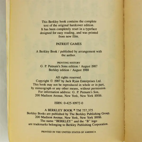 Lot of 2 Tom Clancy Novels Patriot Games & The Cardinal of the Kremlin Paperback