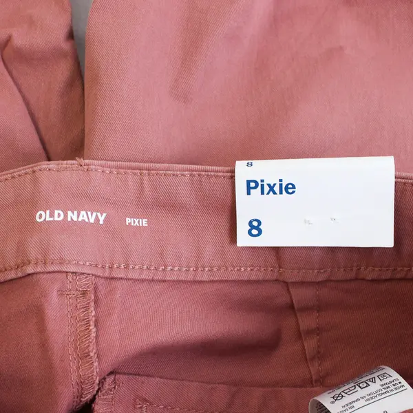 NWT Old Navy Women's 8 Mauve Pixie Tapered Leg Denim Pants