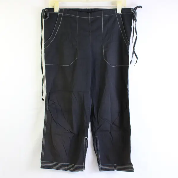The Balance Collection Women's XS Black with White Trim Capri Pants