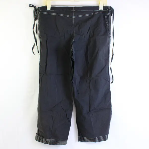 The Balance Collection Women's XS Black with White Trim Capri Pants