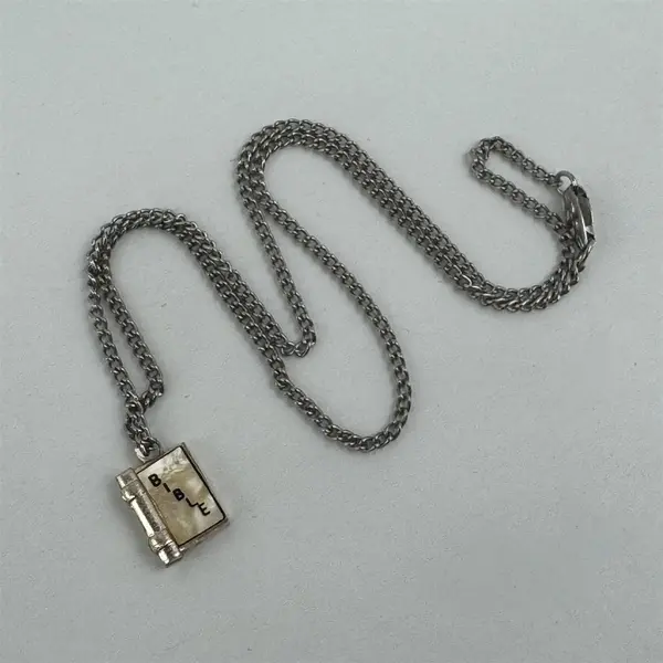 Mother Of Pearl Inlay Bible Pendant Necklace 18"