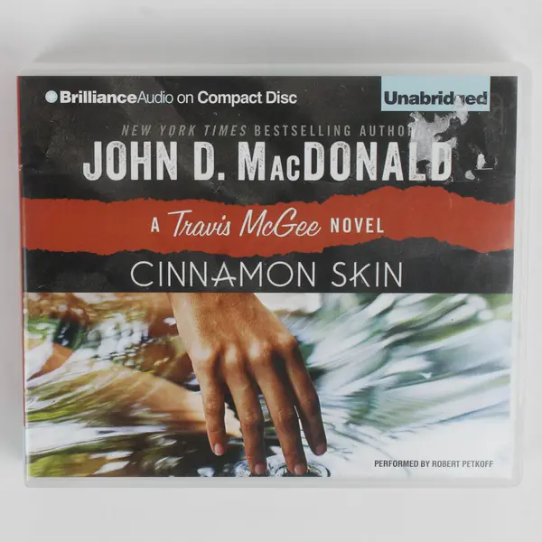 Cinnamon Skin By John D MacDonald Read By Robert Petkoff(Audio Book, CD, 8 Disc)
