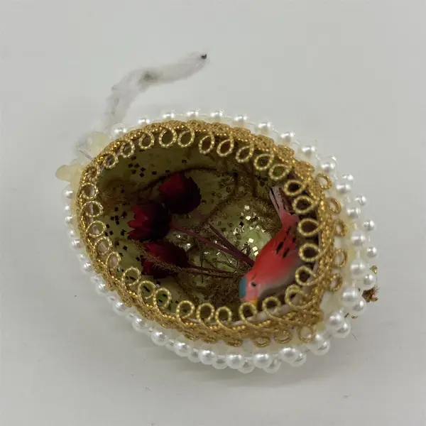 Handmade Easter Egg with Bird And Flowers Diorama Ornament