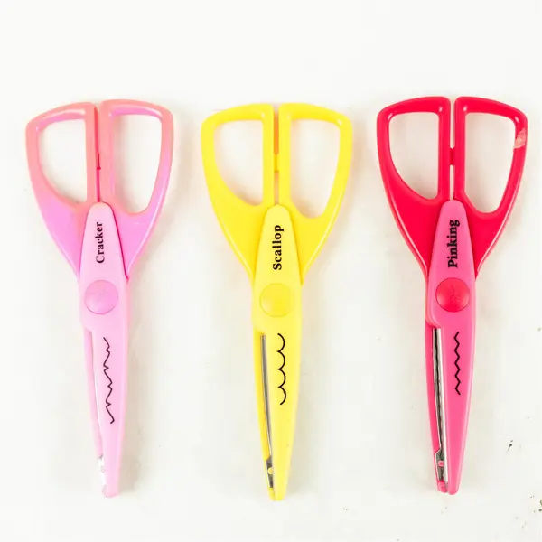 Lot of 3 Crafting Scissors Pinking Scallop Cracker Edgers