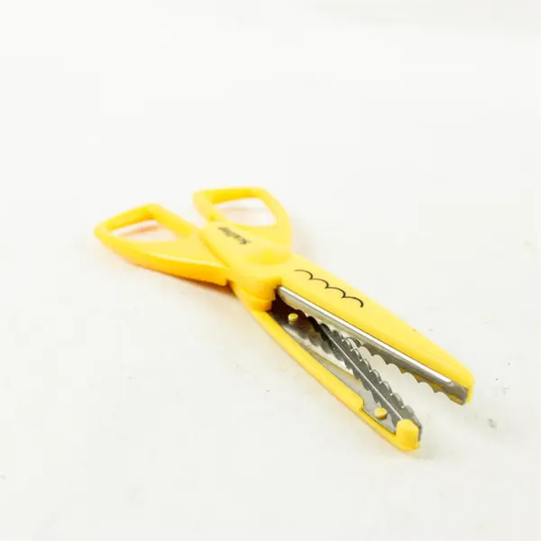 Lot of 3 Crafting Scissors Pinking Scallop Cracker Edgers