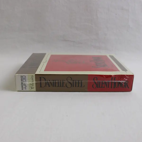 Silent Honor By Danielle Steel Read By Boyd Gaines (Audiobook, CDs, 5 Disc)