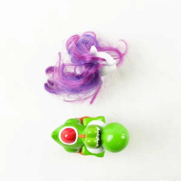 Lot of 2 My Little Pony & Yoshi Small Figurines
