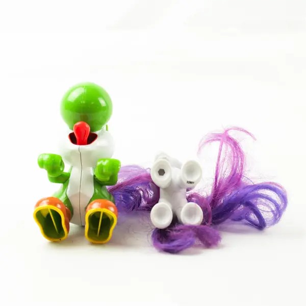 Lot of 2 My Little Pony & Yoshi Small Figurines
