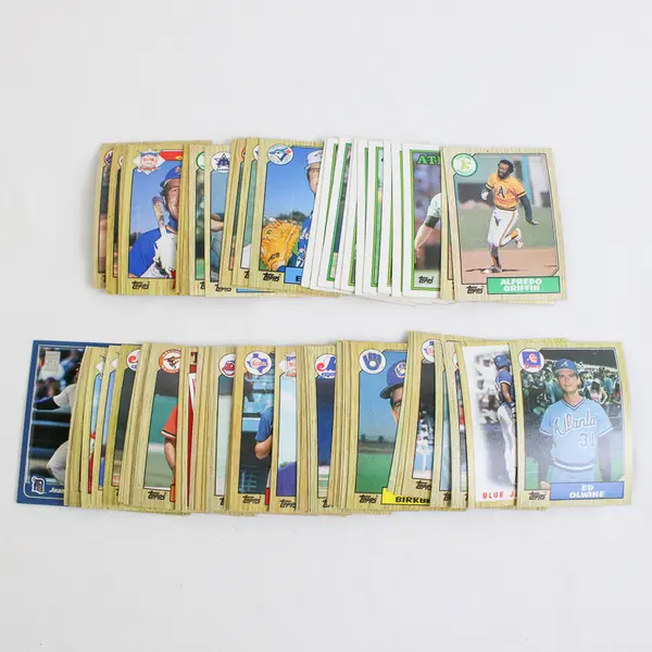 Lot Of 200 Vintage Baseball Cards Topps 1980s Stars, H Of F, Commons