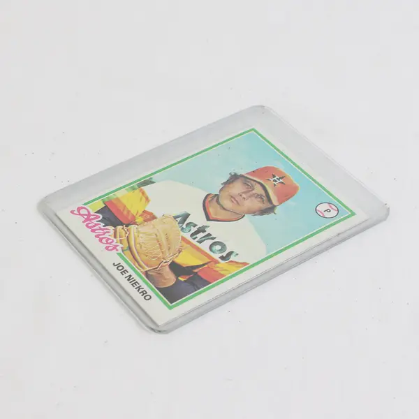 1978 Topps Baseball, Joe Niekro, #306, Near Mint Condition