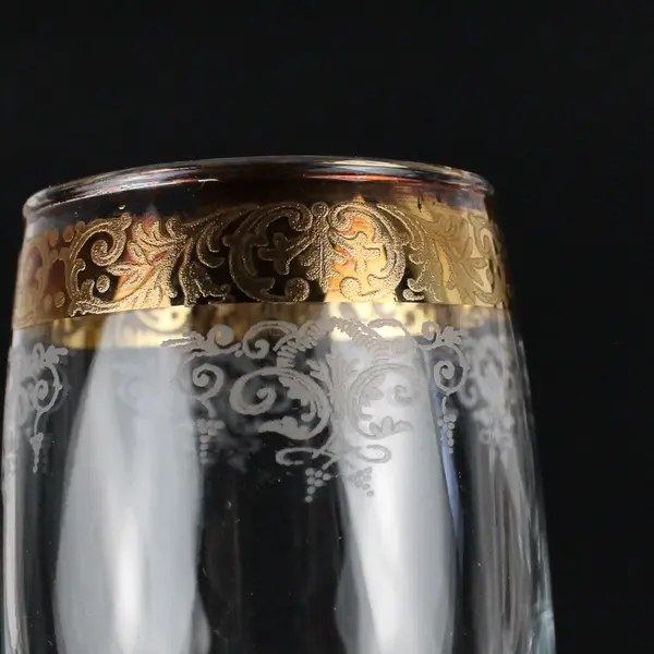 Lot Of 4 Cellini Crystal Clear Glass Wine Glasses Gold Trim 7.25" Tall