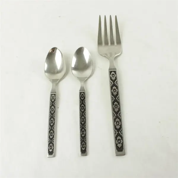 Lot of 3 Reed & Barton Caracas Stainless Flatware 2 Teaspoons & Serving Fork