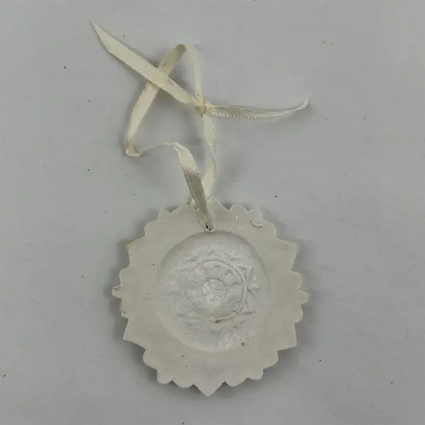 1989 Margaret Furlong A Winter Jewel Porcelain Snowflake Ornament