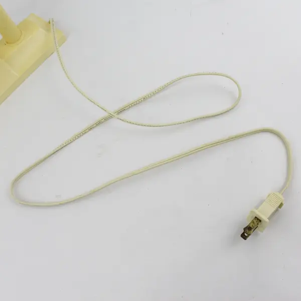 Vintage 5 light Christmas Lighted  Candelabra  Plastic Electric Drip Candle 