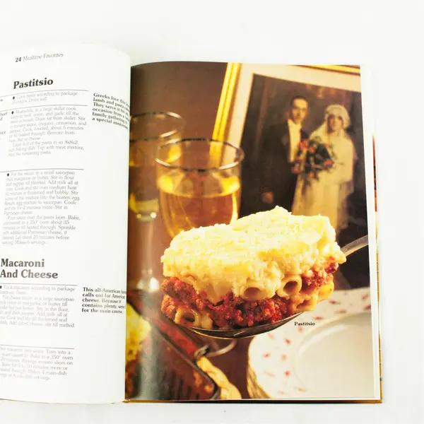 Better Homes & Gardens New Casserole Cookbook Hardcover