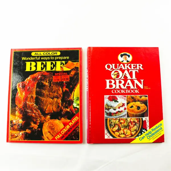 Lot of 2 Vintage Cook Books: Wonderful Ways to Prepare Beef + Quaker Oat Bran