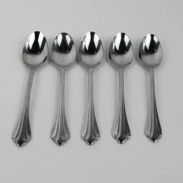 Lot of 5 Oneida Silver Gwendolyn Pattern 18/0 Stainless Oval Soup Spoons 7.25"