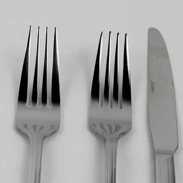 Lot of 3 Oneida Silver Gwendolyn Pattern 18/0 SS 2 Forks 1 Knife New in Plastic