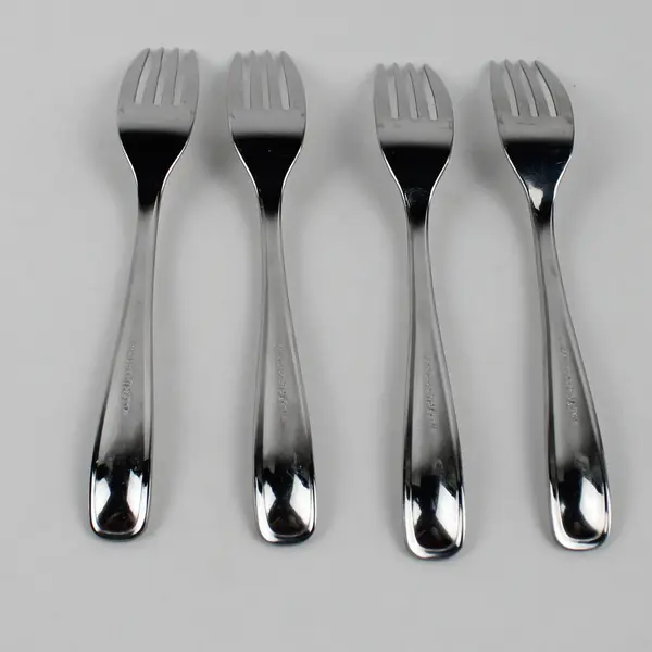 Lot of 4 Dash of That Sean Pattern Stainless Salad Forks 7" Long Good