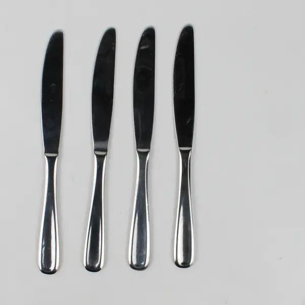 Lot of 4 Dash of That Sean Pattern Stainless Dinner Knives 9" Long Good