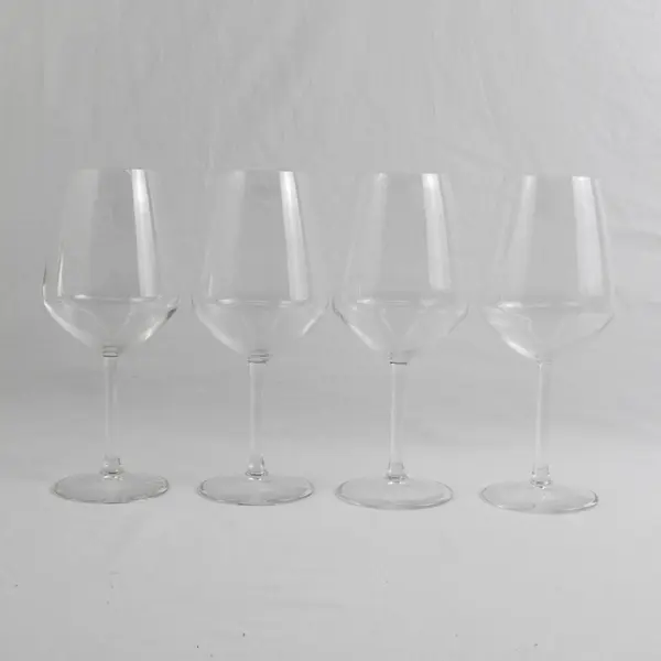 Lot Of 4 Matching Unbranded Clear Glass Pinot Noir/Burgundy Glasses 9" Tall