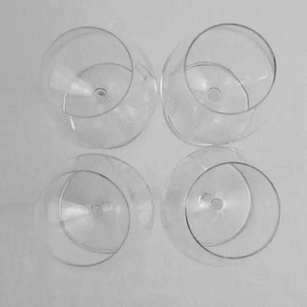 Lot Of 4 Matching Unbranded Clear Glass Pinot Noir/Burgundy Glasses 9" Tall