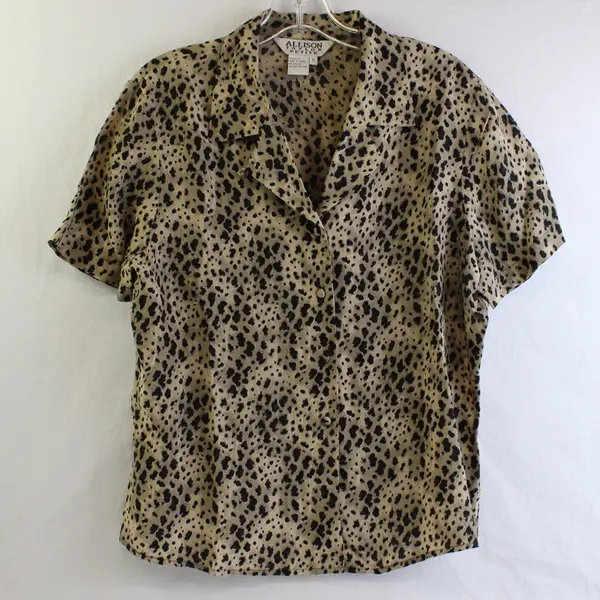 Vintage Allison Taylor Women's M Petite 100% Silk Leopard Print Short Sleeve Top
