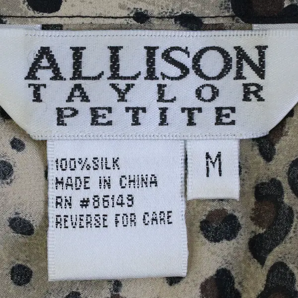 Vintage Allison Taylor Women's M Petite 100% Silk Leopard Print Short Sleeve Top