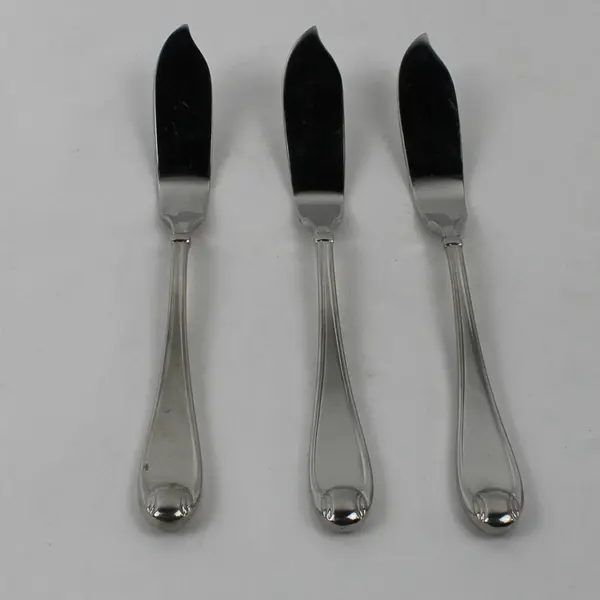 Lot of 3 Oneida Silver Garnet Pattern 18/10 Stainless Butter Knives 6.75" Good
