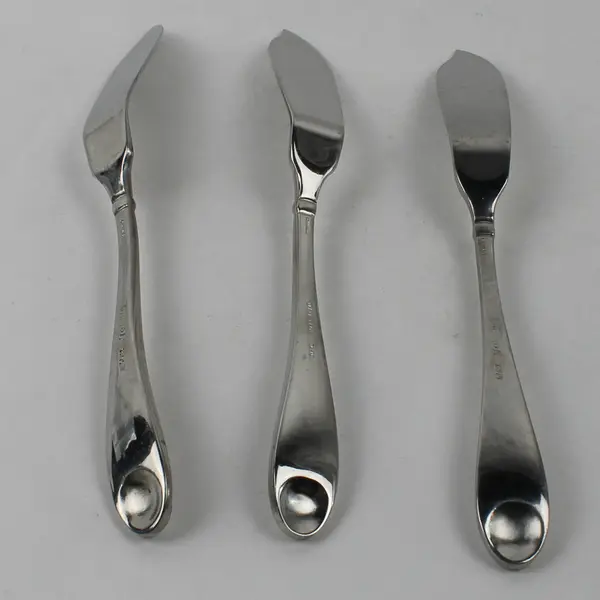 Lot of 3 Oneida Silver Garnet Pattern 18/10 Stainless Butter Knives 6.75" Good