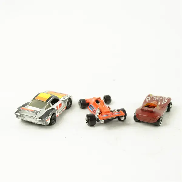 Lot of 3 Hot Wheels Matchbox Diecast Cars Collectible Toy Cars