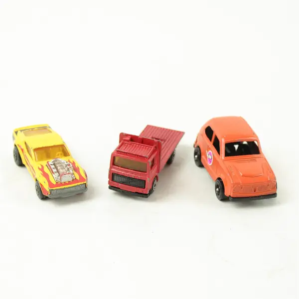 Lot of 3 Mixed Hot Wheels Matchbox Diecast Cars - Collectible Toy Cars