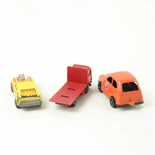 Lot of 3 Mixed Hot Wheels Matchbox Diecast Cars - Collectible Toy Cars