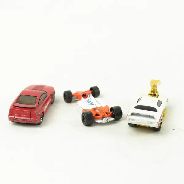 Lot of 3 Mixed Hot Wheels Matchbox Diecast Cars Collectible Toy Cars