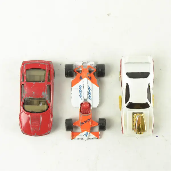 Lot of 3 Mixed Hot Wheels Matchbox Diecast Cars Collectible Toy Cars