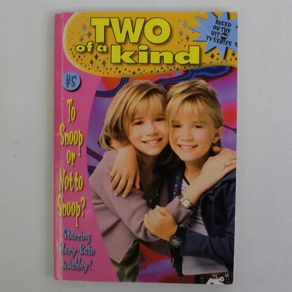 To Snoop or Not to Snoop? Mary-Kate & Ashley Two of a Kind Series No 5 1999 PB