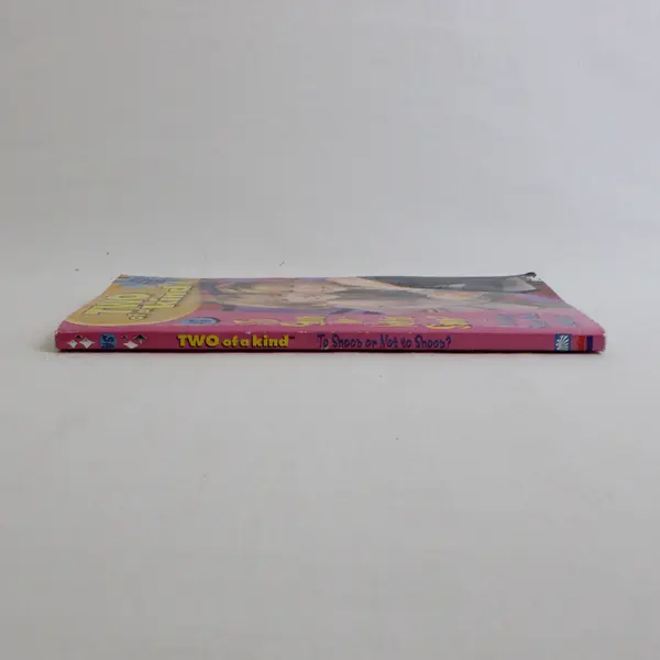 To Snoop or Not to Snoop? Mary-Kate & Ashley Two of a Kind Series No 5 1999 PB