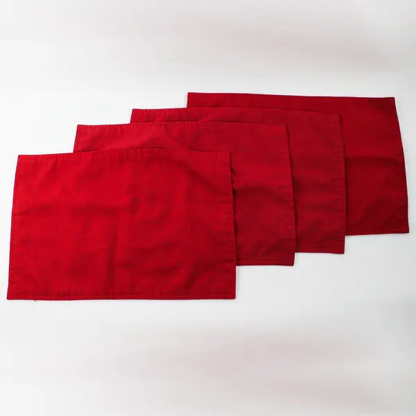 Lot Of 4 Unbranded Matching Solid Red Color Fabric Placemats 18.75" x 13"