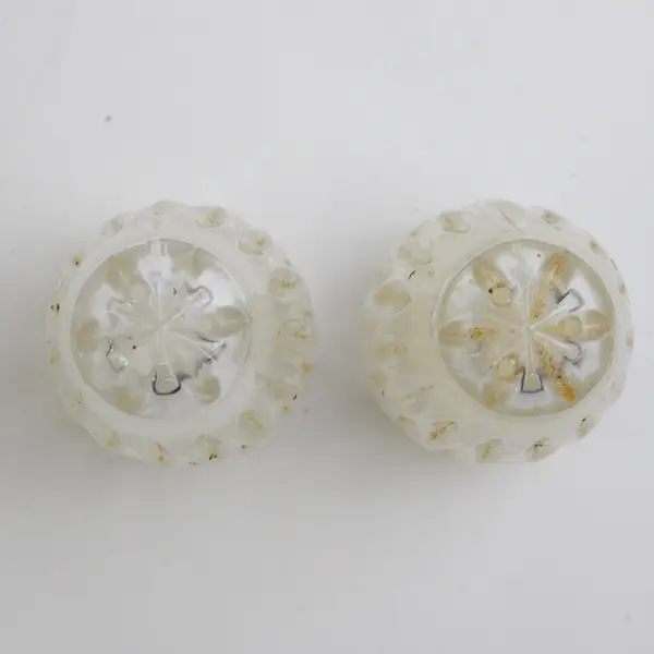 Lot Of 2 Unbranded Clear Glass Salt And Pepper Shakers 3.75" Tall