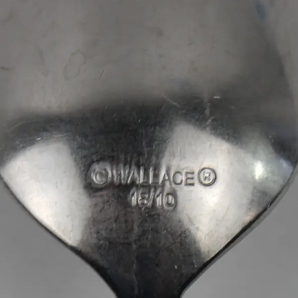 Wallace Silver WAS169 Pattern 18/10 Stainless Oval-Shaped Soup Spoon 7.75"