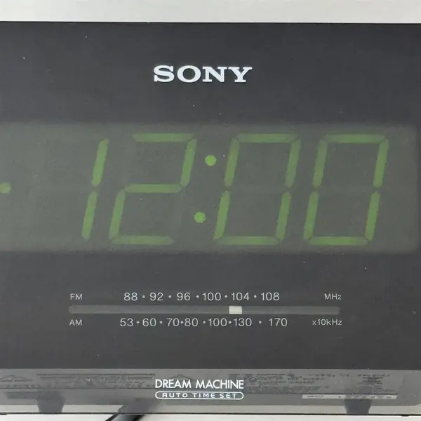 SONY Dream Machine Model ICF-C414 AM/FM Radio Digital Alarm Clock
