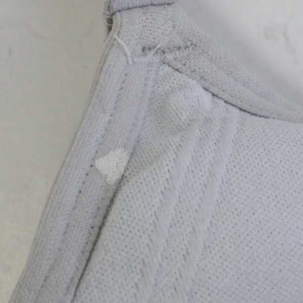 UNDER ARMOUR Women's SM Gray/White Low Impact Criss-Cross Back Sports Bra